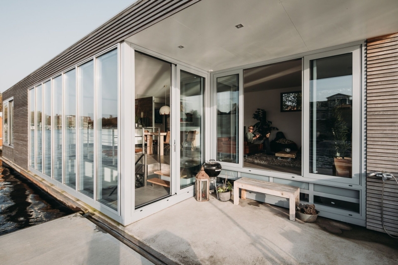 The Floating Villa Bringing Modern Calm to a Historic Dutch River