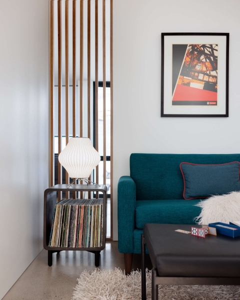 The Glass Box Living Room That Changes How You See the Mountains