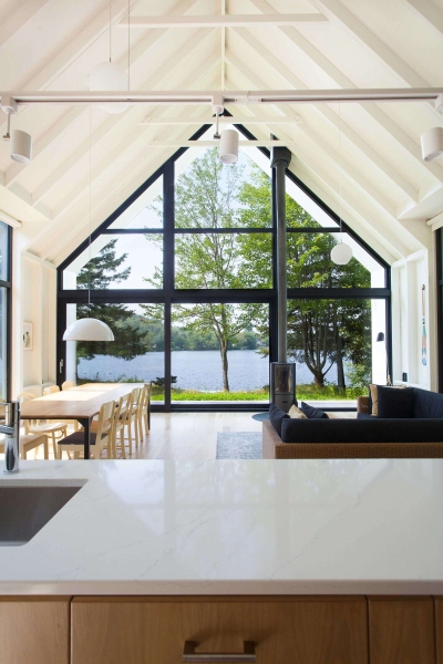 The Lakeside Cottage That Feels Like Living Inside a Giant Window
