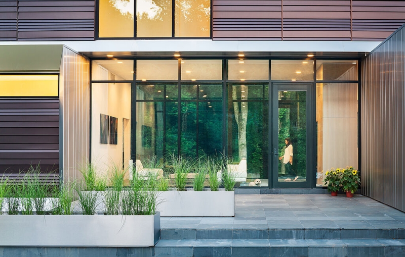 The Modern Family Home That Turns Nature Into Its Fourth Room