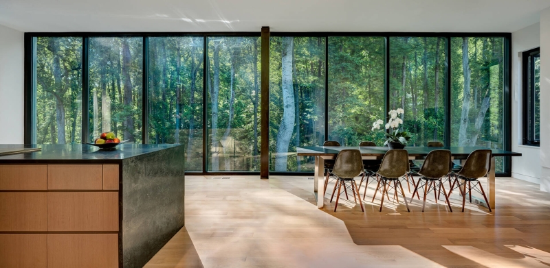 The Modern Family Home That Turns Nature Into Its Fourth Room