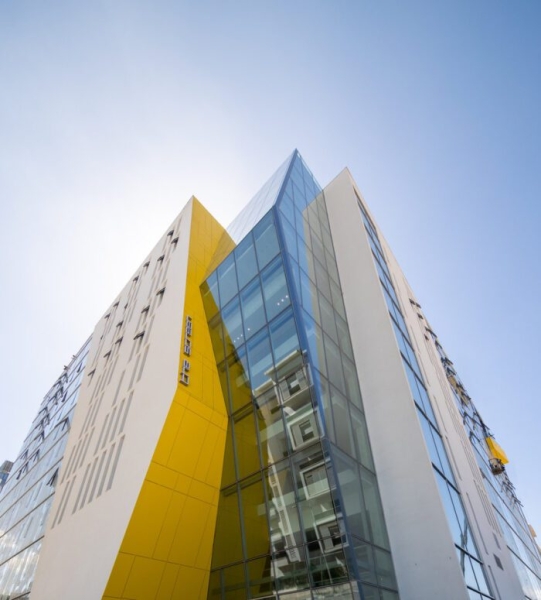 The Screen Office | ARK-architecture + AUDA