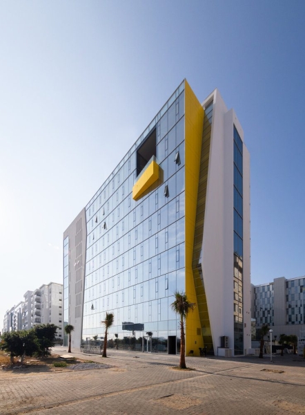 The Screen Office | ARK-architecture + AUDA