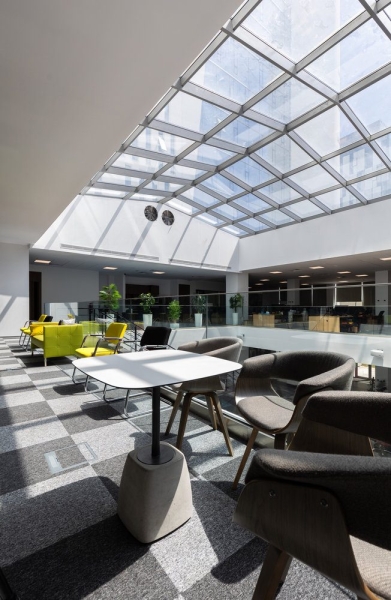 The Screen Office | ARK-architecture + AUDA