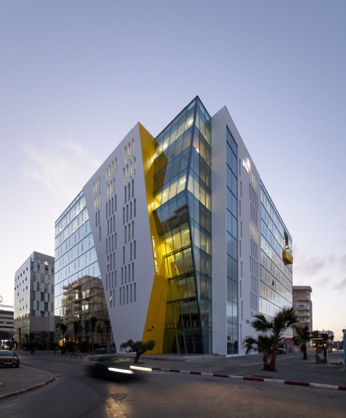 The Screen Office | ARK-architecture + AUDA