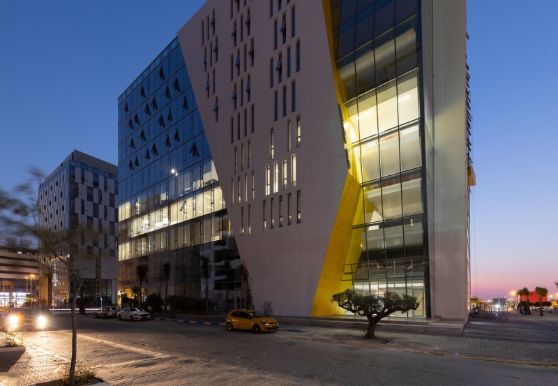 The Screen Office | ARK-architecture + AUDA