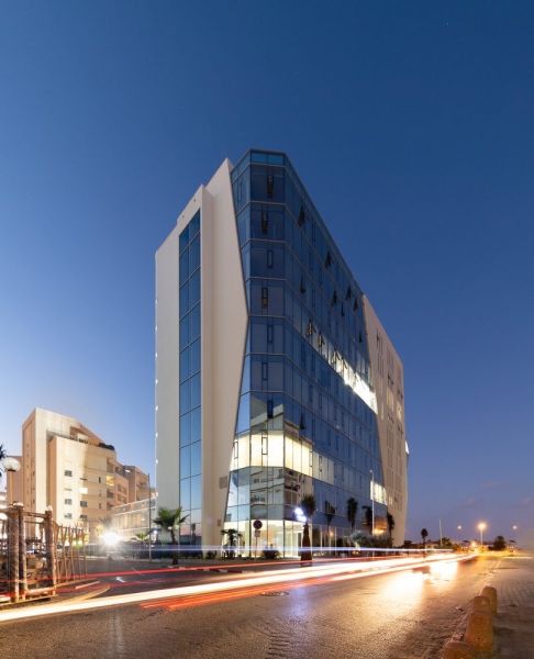 The Screen Office | ARK-architecture + AUDA