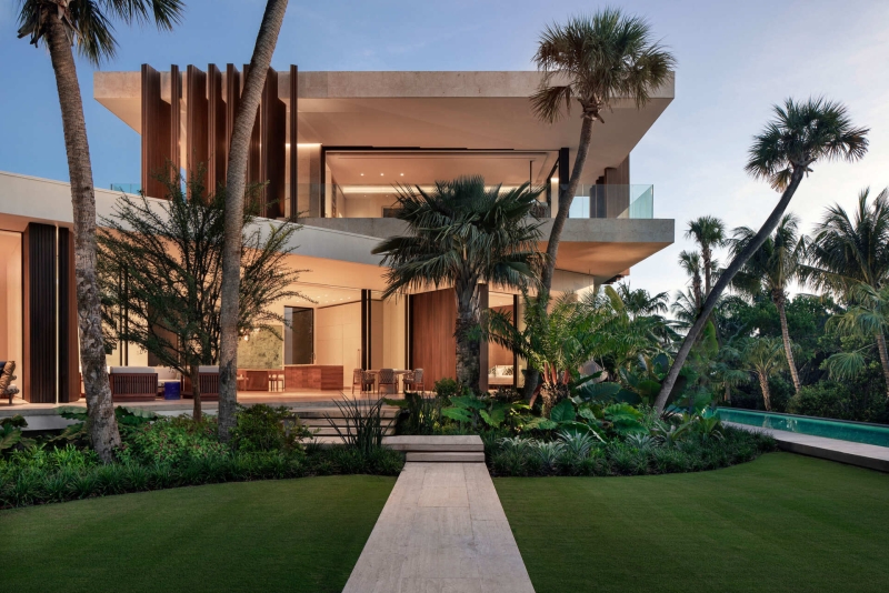 The Tropical Home Crafted Around Light Filled Spaces and Lush Outdoor Rooms
