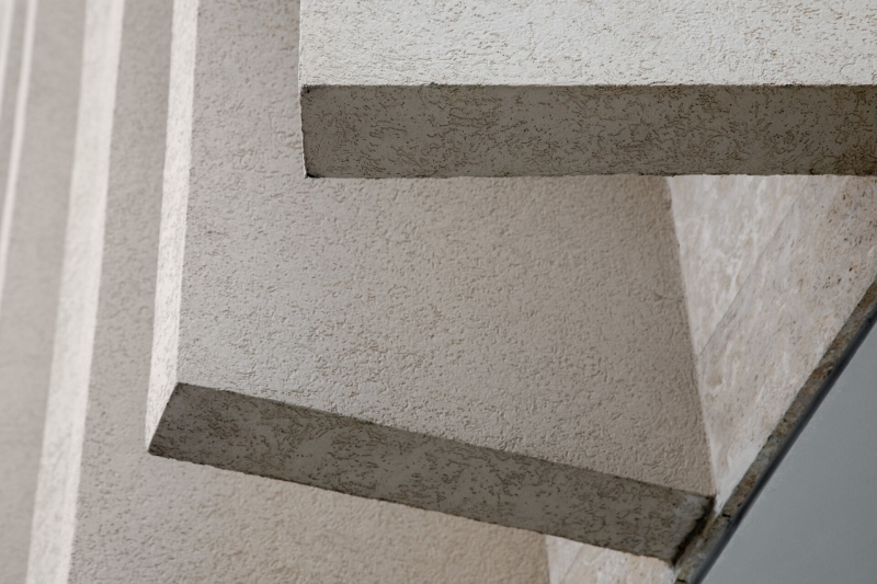 The Tropical Home Crafted Around Light Filled Spaces and Lush Outdoor Rooms