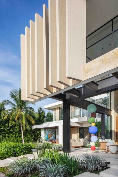 The Tropical Home Crafted Around Light Filled Spaces and Lush Outdoor Rooms