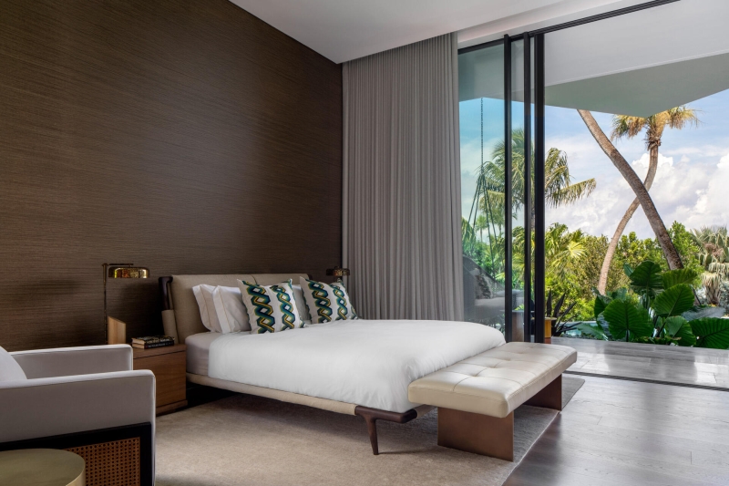 The Tropical Home Crafted Around Light Filled Spaces and Lush Outdoor Rooms