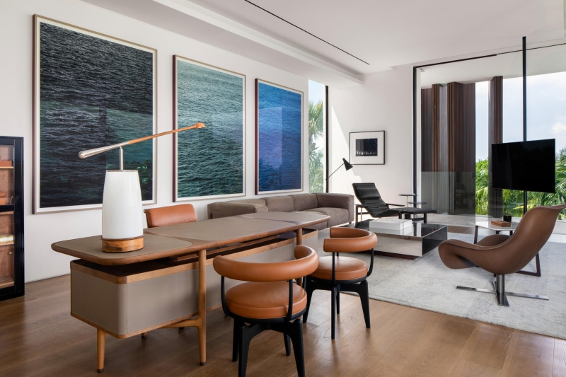 The Tropical Home Crafted Around Light Filled Spaces and Lush Outdoor Rooms