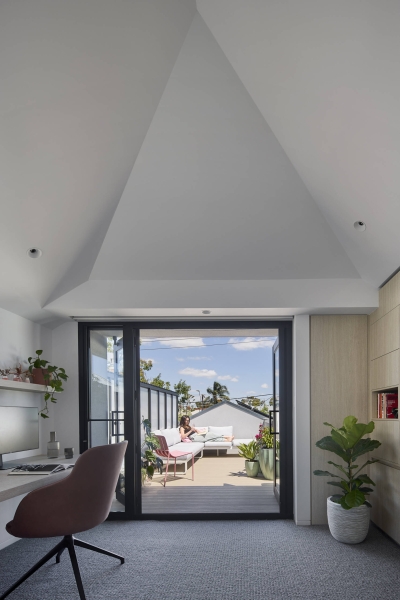 The Waterfall Skylight Kitchen That Transformed a Dark Cottage
