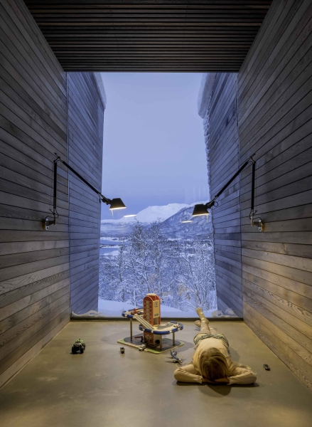 This Clever Norway Home Uses Separate Volumes to Create Privacy for a Family