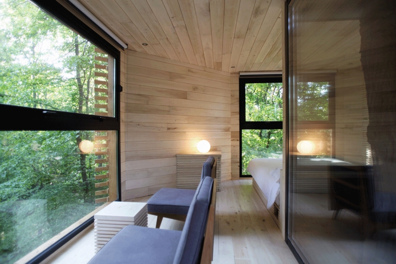 Would You Stay Here? The French Treehouse with a Rooftop Terrace Hidden in the Woods