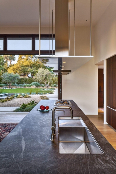 Zen Meets Mid-Century Cool in This Effortlessly Elegant Montecito Home
