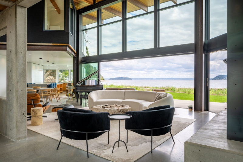 A Coastal House Built to Withstand Land, Sea, and Time