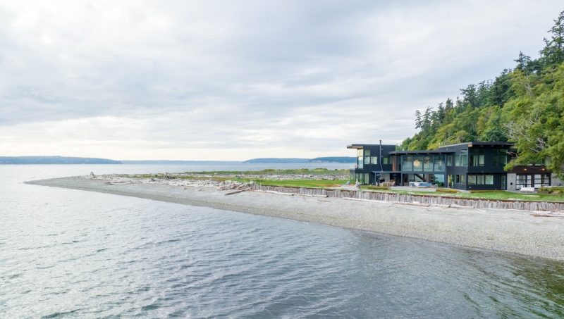 A Coastal House Built to Withstand Land, Sea, and Time