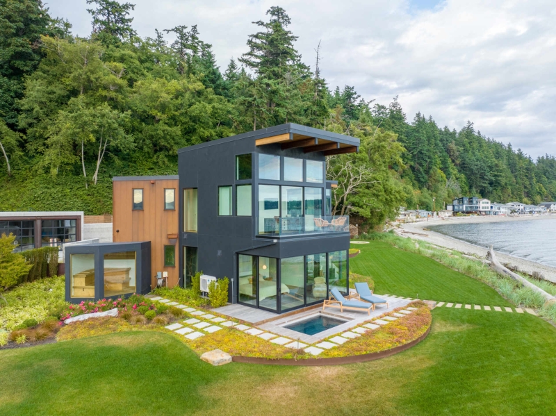 A Coastal House Built to Withstand Land, Sea, and Time