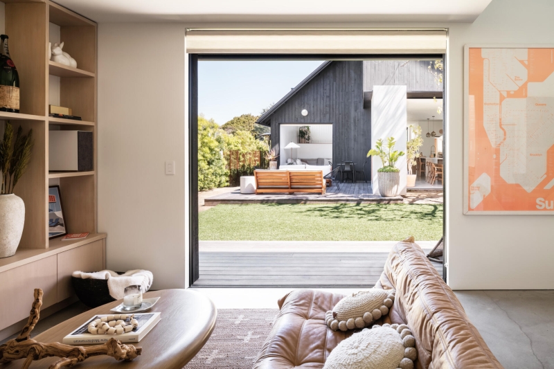 A Dark Exterior and Multi-Purpose ADU Shape This Modern Family Home