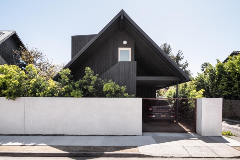 A Dark Exterior and Multi-Purpose ADU Shape This Modern Family Home