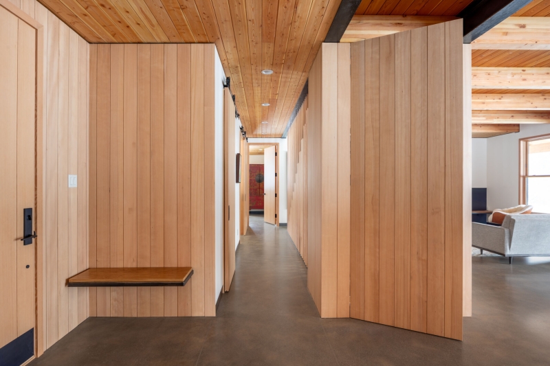 A Home That Blends Lodge Warmth With Japanese Precision