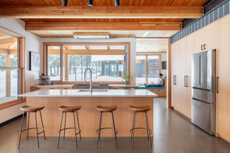 A Home That Blends Lodge Warmth With Japanese Precision