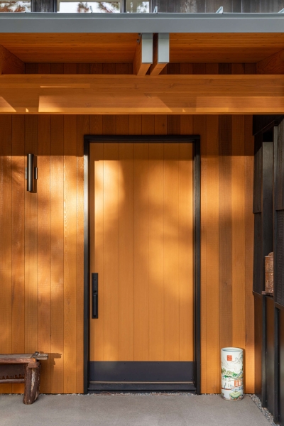 A Home That Blends Lodge Warmth With Japanese Precision