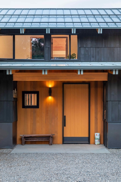 A Home That Blends Lodge Warmth With Japanese Precision