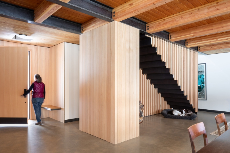 A Home That Blends Lodge Warmth With Japanese Precision