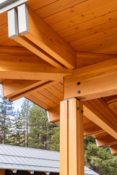 A Home That Blends Lodge Warmth With Japanese Precision