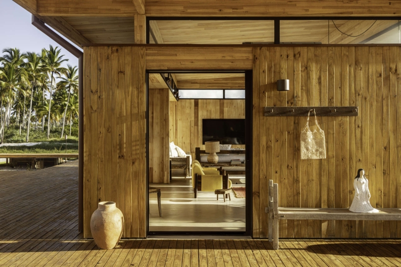 A Modular Home Designed for Life Between the River and the Sea