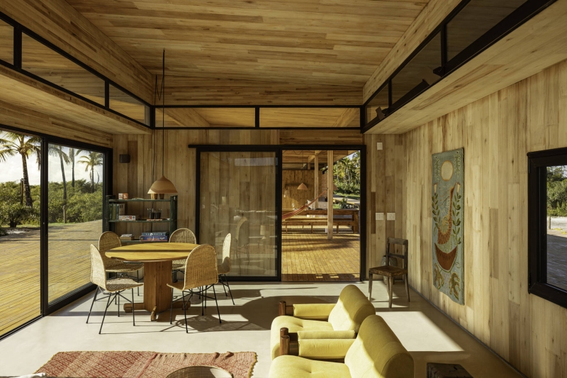 A Modular Home Designed for Life Between the River and the Sea