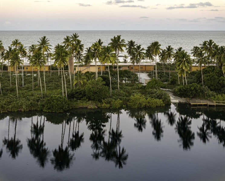 A Modular Home Designed for Life Between the River and the Sea