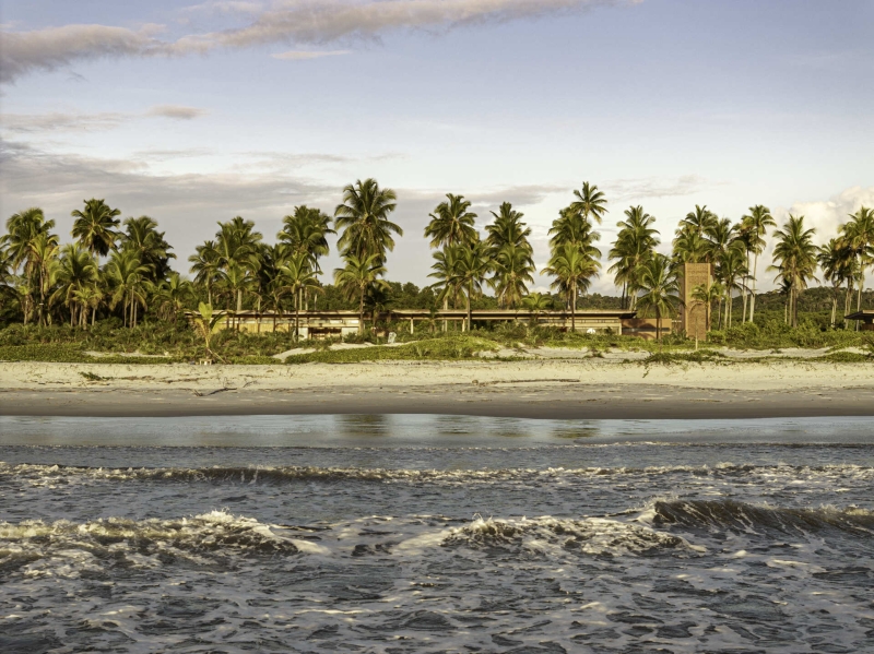 A Modular Home Designed for Life Between the River and the Sea