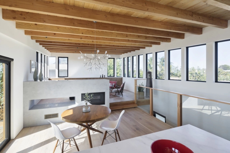 A Reverse Floor Plan and Ocean Views Define This Coastal Home in California