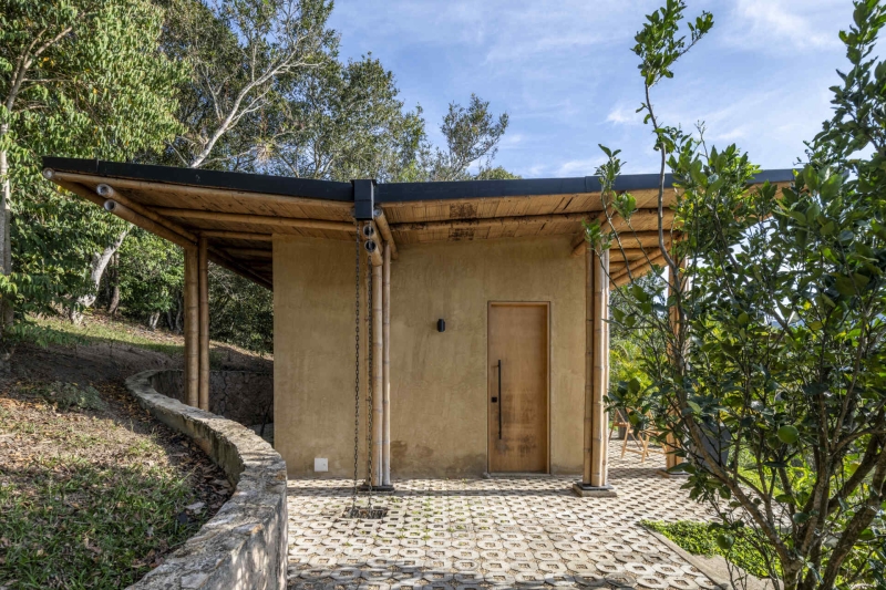 A Small Colombian House That Transforms Rural Building Traditions