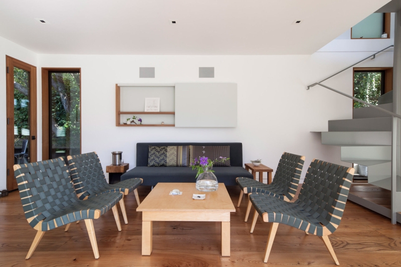 A Small Cottage With a Big Personality Gets a Two-Storey Contemporary Addition