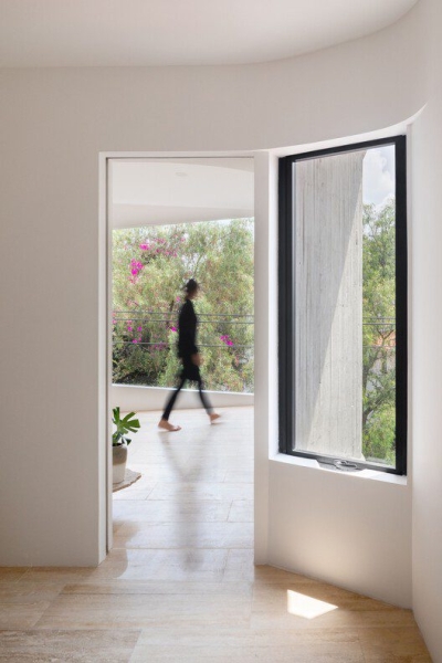 DL1310 Building | Young & Ayata + Michan Architecture