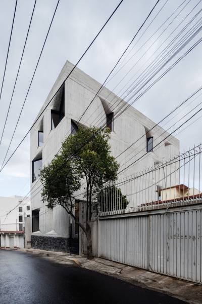 DL1310 Building | Young & Ayata + Michan Architecture
