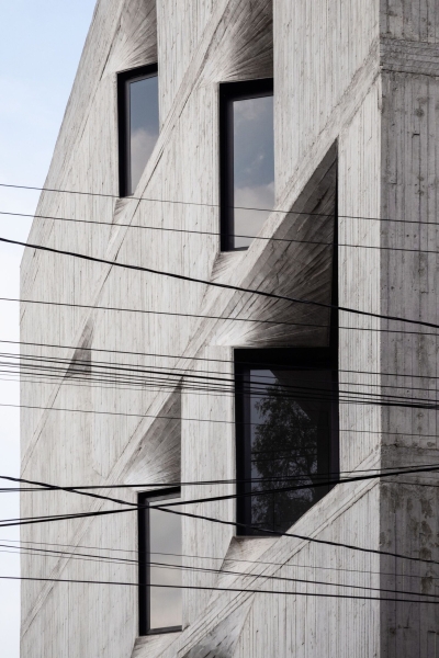 DL1310 Building | Young & Ayata + Michan Architecture