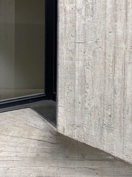 DL1310 Building | Young & Ayata + Michan Architecture