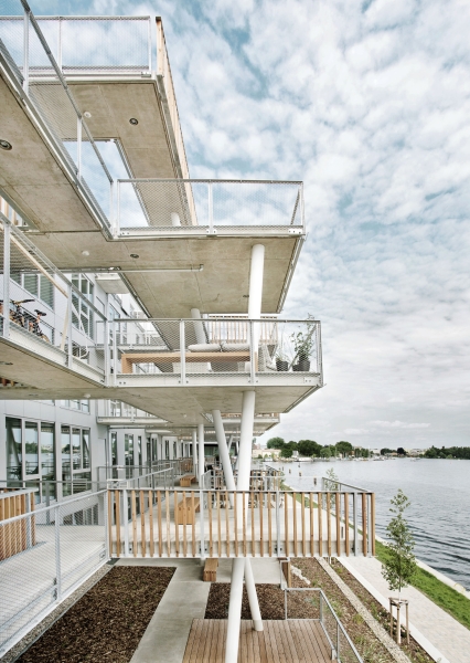 Footbridge on the water Residential Building | LOVE architecture and urbanism