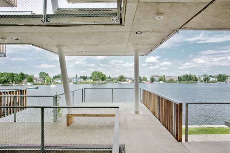 Footbridge on the water Residential Building | LOVE architecture and urbanism