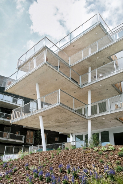 Footbridge on the water Residential Building | LOVE architecture and urbanism