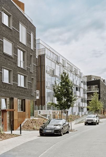 Footbridge on the water Residential Building | LOVE architecture and urbanism