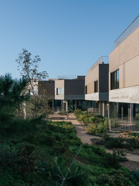 Four Buildings in Avenida Brasil | Aurora Arquitectos + Furo