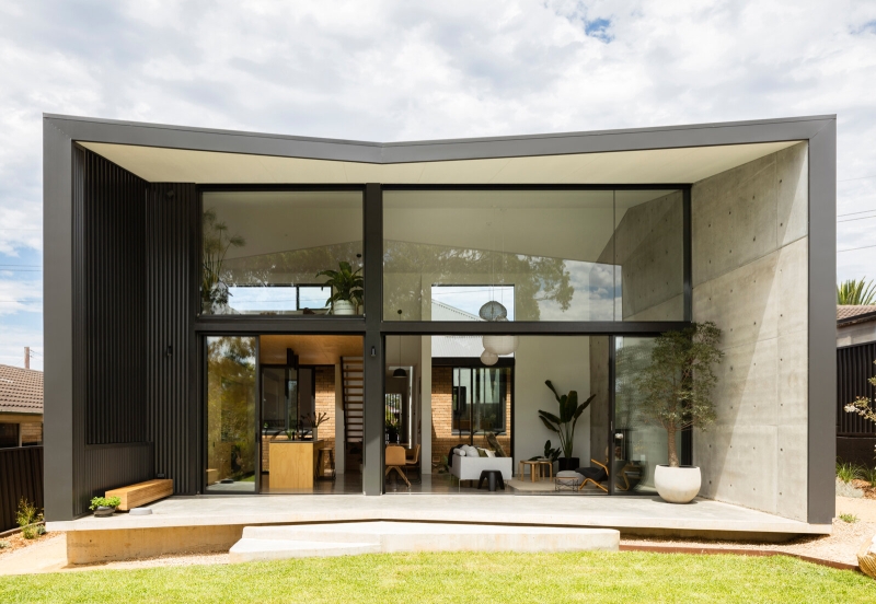 How a Black Metal Extension Turned a 1960s Brick House Into a Light-Filled Modern Home
