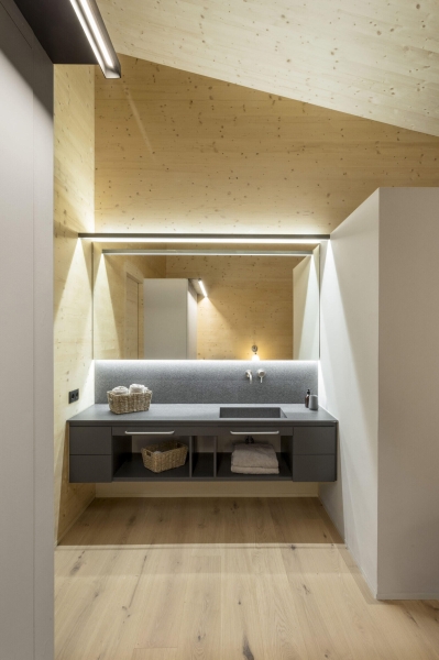 How Traditional Cerdanya Materials Shape This Modern Family Home