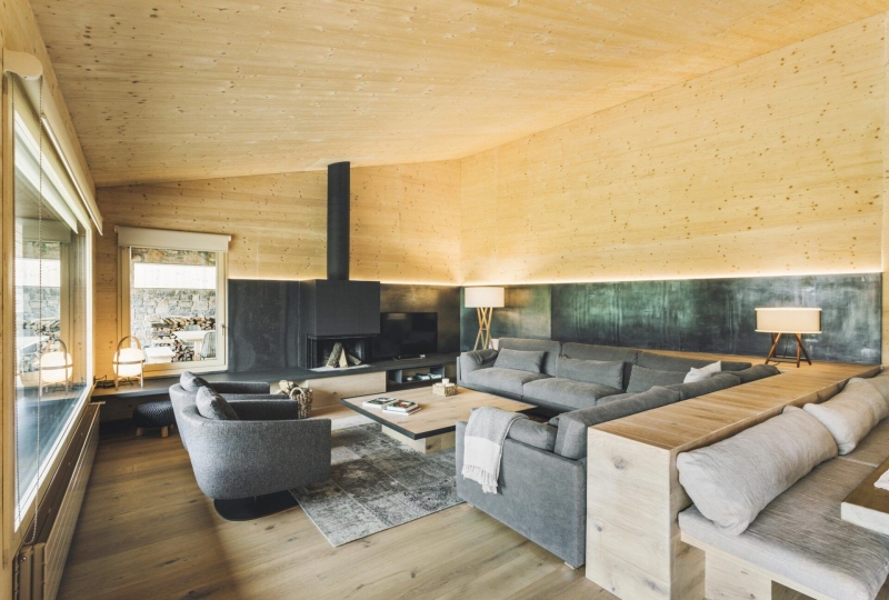 How Traditional Cerdanya Materials Shape This Modern Family Home